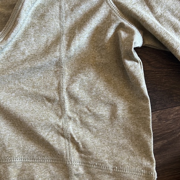 Heathered Long Sleeve - Picture 2 of 3